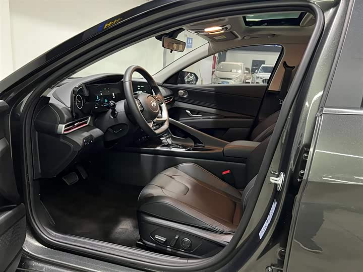 Фото 8 - Hyundai Elantra N line