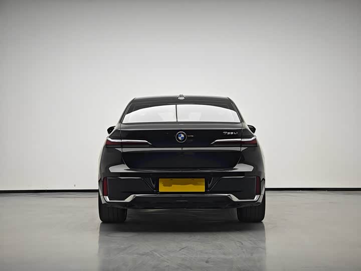 Фото 6 - BMW 7 Series