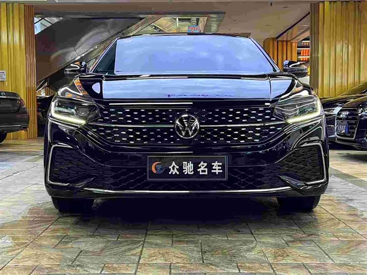 Фото 2 - Volkswagen Passat