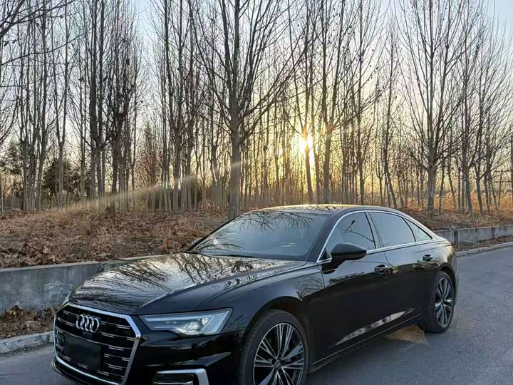 Фото 1 - Audi A6L