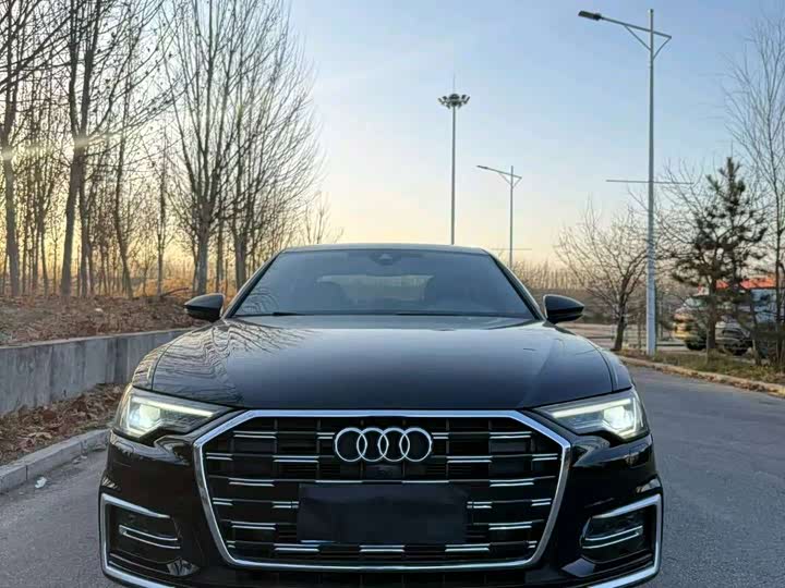 Фото 2 - Audi A6L