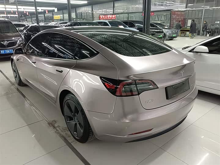 Фото 5 - Tesla Model 3