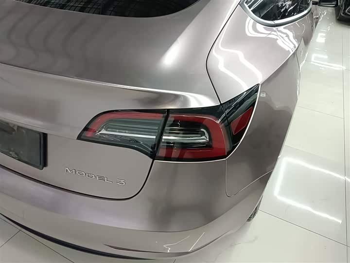 Фото 8 - Tesla Model 3