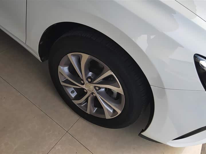 Фото 6 - Buick Verano