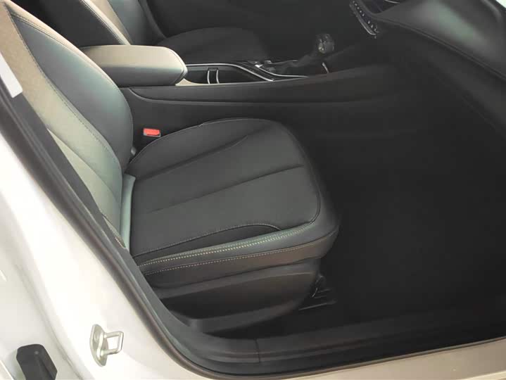 Фото 8 - Buick Verano