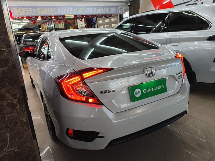 Фото 5 - Honda Civic