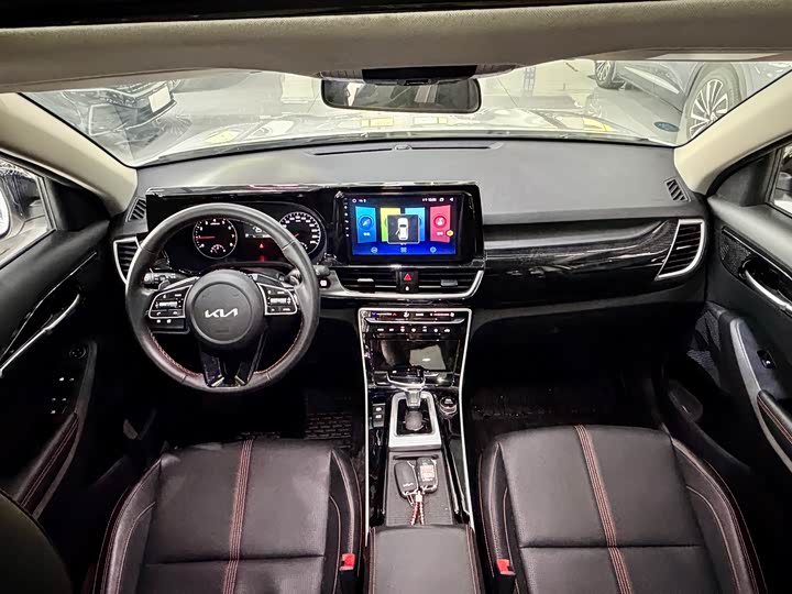 Фото 6 - Kia KX3