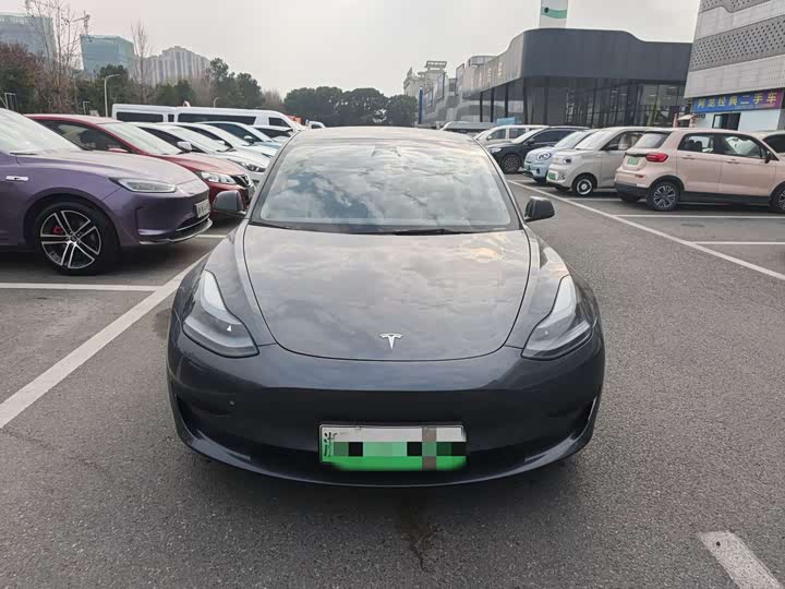 Фото 2 - Tesla Model 3