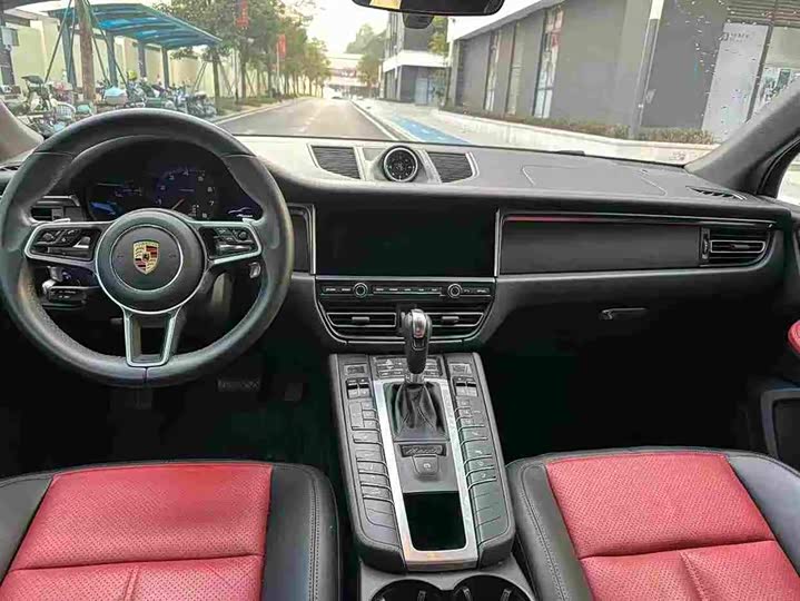 Фото 8 - Porsche Macan