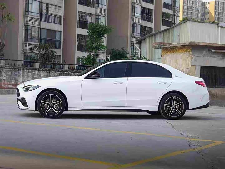 Фото 4 - Mercedes-Benz C-Class