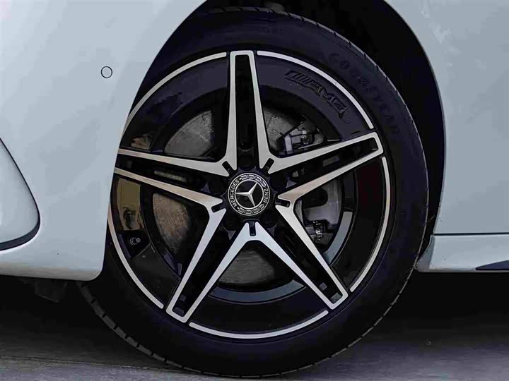 Фото 8 - Mercedes-Benz C-Class