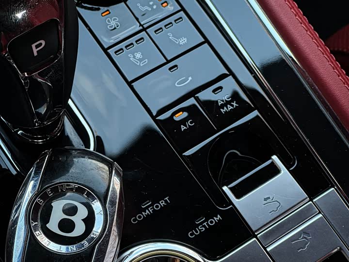 Фото 6 - Bentley Continental GT