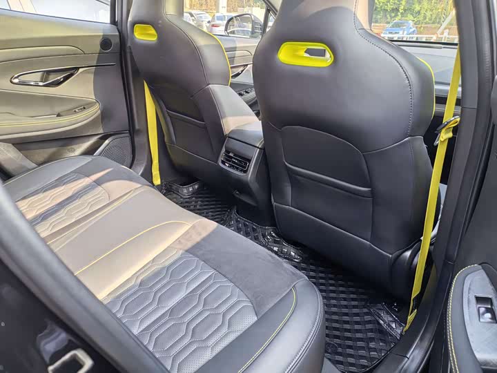 Фото 9 - Changan UNI-T