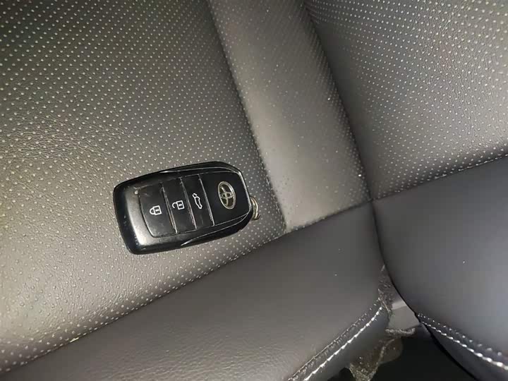 Фото 9 - Toyota Frontlander