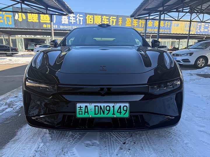 Фото 2 - Zeekr 001