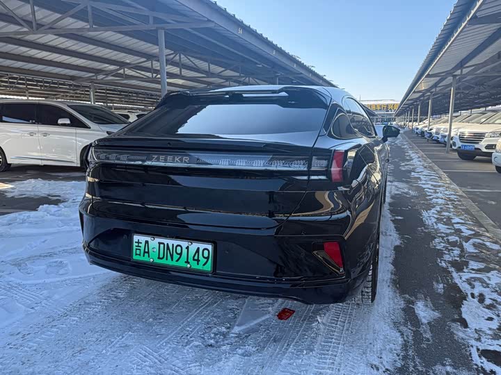 Фото 5 - Zeekr 001