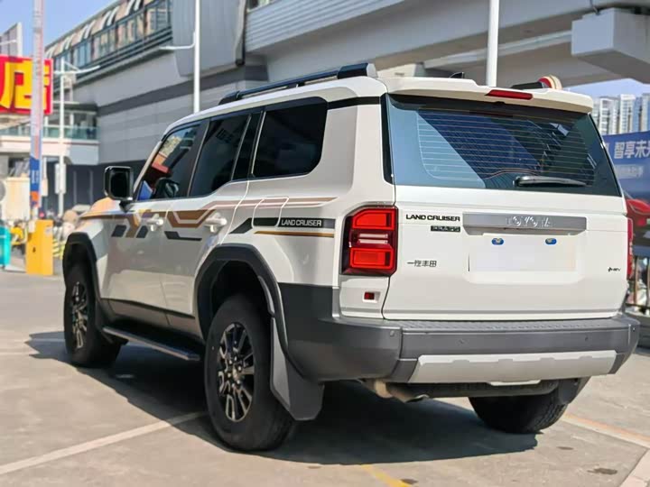 Фото 4 - Toyota Prado