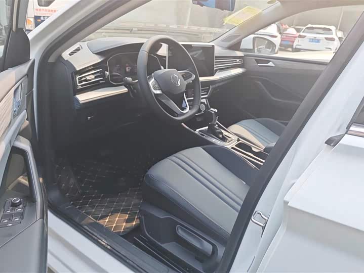 Фото 9 - Volkswagen Sagitar L