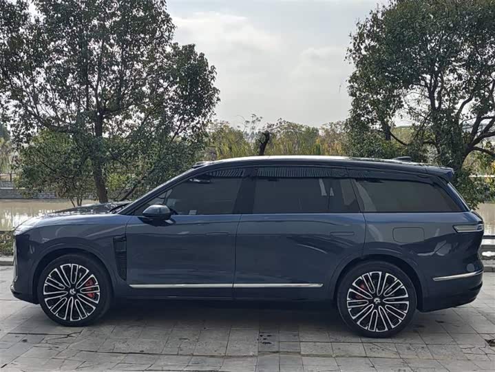 Фото 2 - Nio ES8