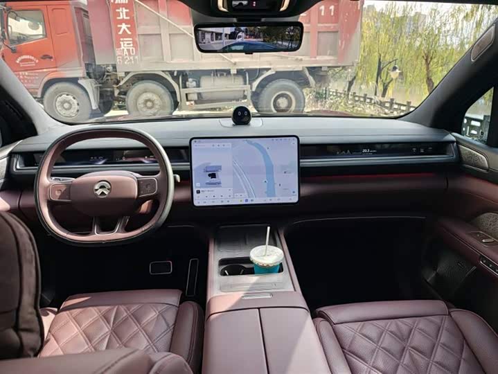 Фото 7 - Nio ES8