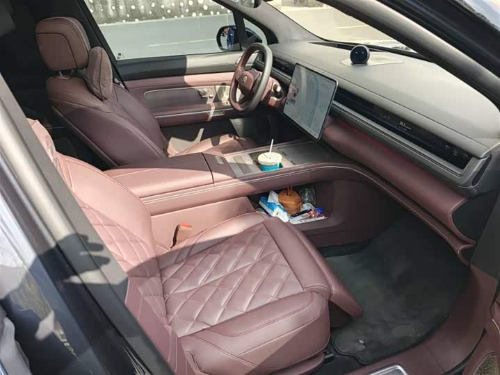 Фото 8 - Nio ES8