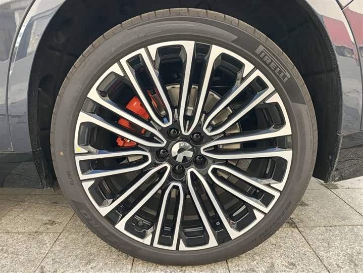 Фото 9 - Nio ES8