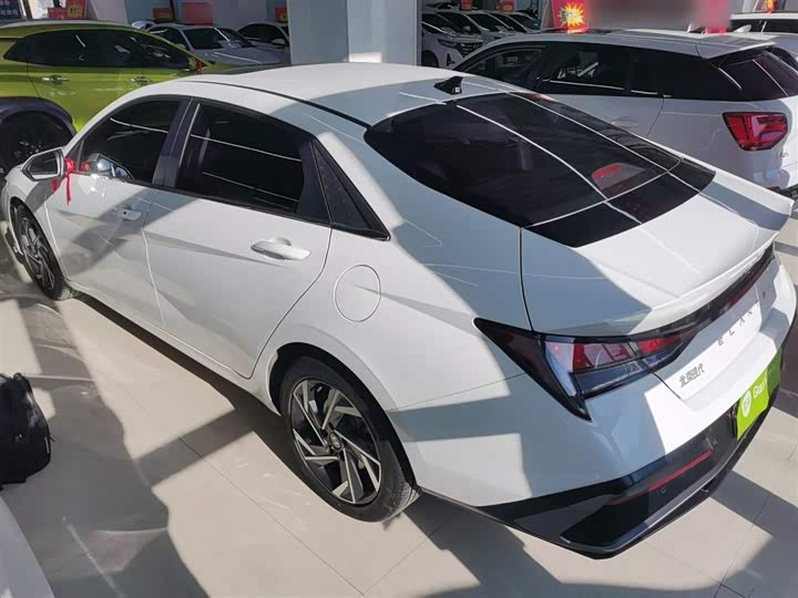 Фото 5 - Hyundai Elantra N line