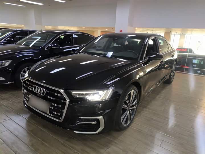 Фото 1 - Audi A6L