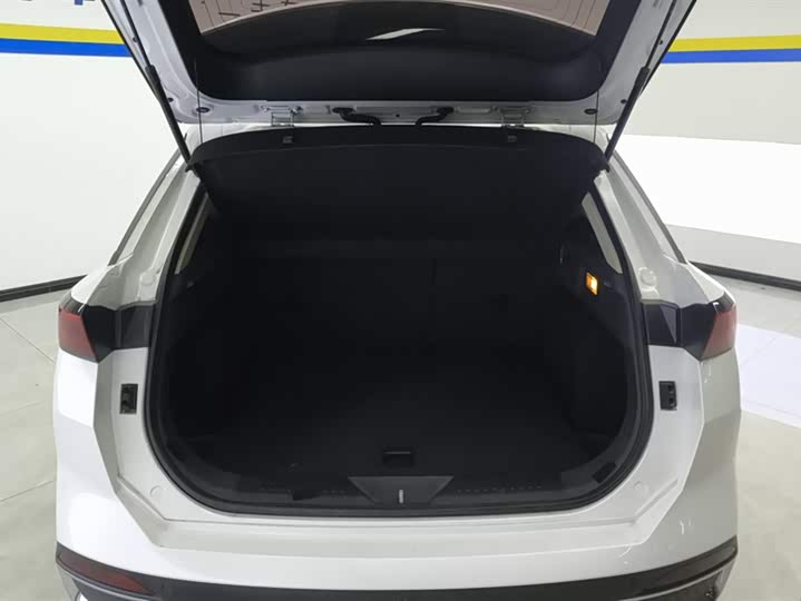 Фото 4 - Bestune T77