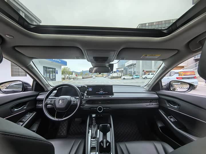 Фото 7 - Honda Accord