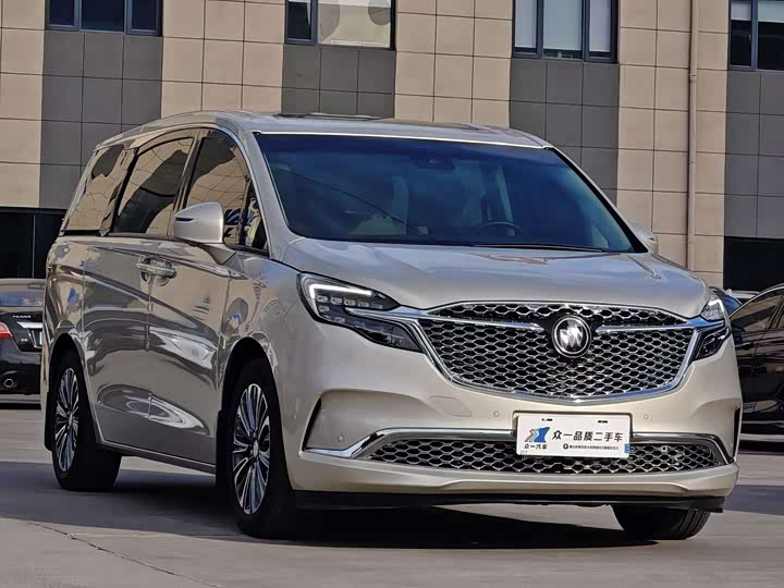 Фото 3 - Buick GL8 ES