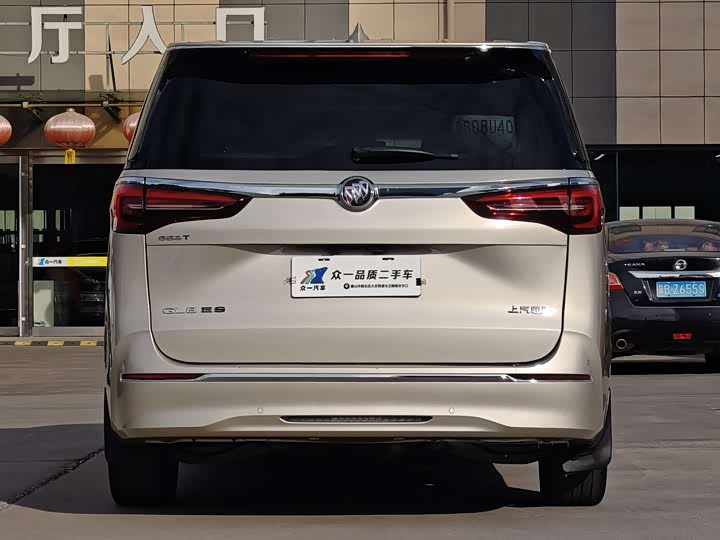 Фото 6 - Buick GL8 ES