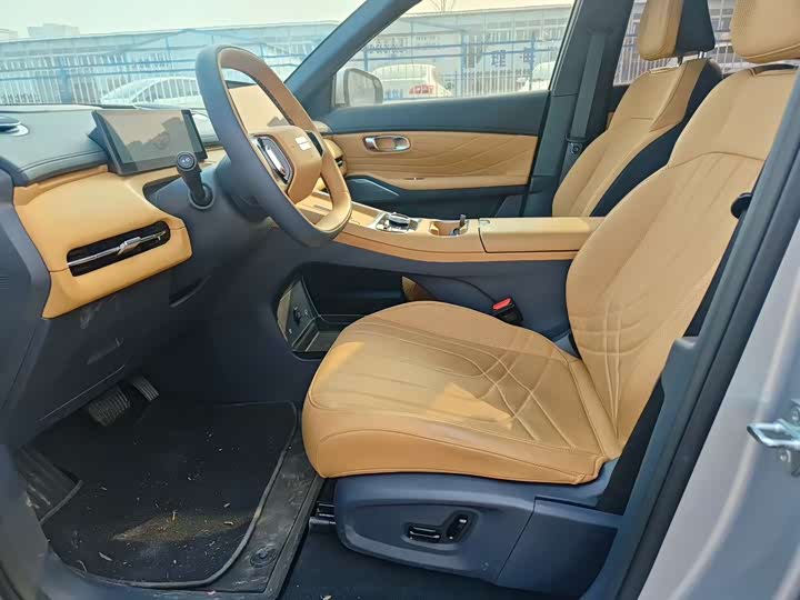 Фото 8 - Geely Galaxy Starship 7