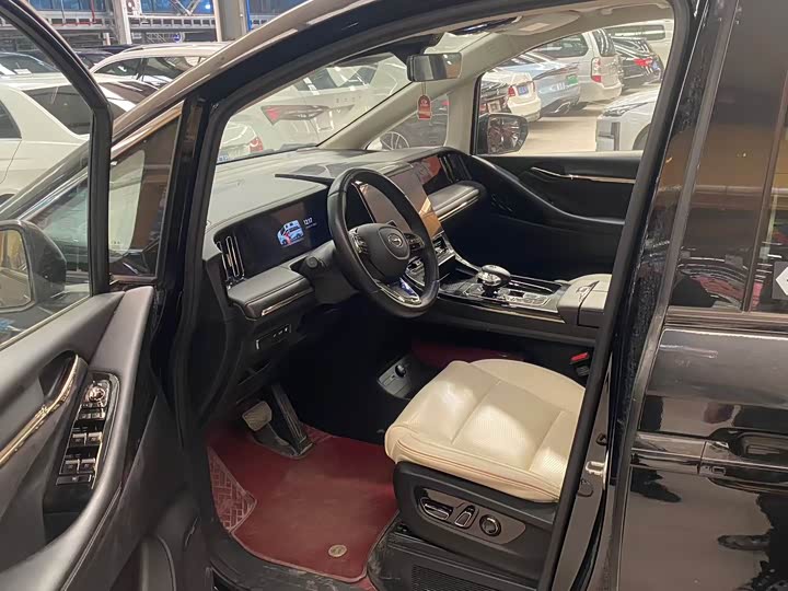 Фото 3 - GAC Trumpchi E9