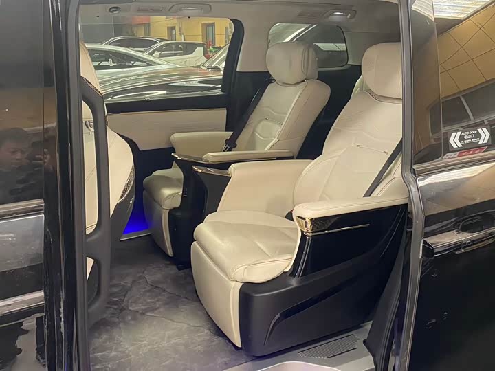 Фото 4 - GAC Trumpchi E9