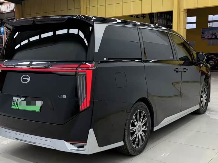 Фото 6 - GAC Trumpchi E9