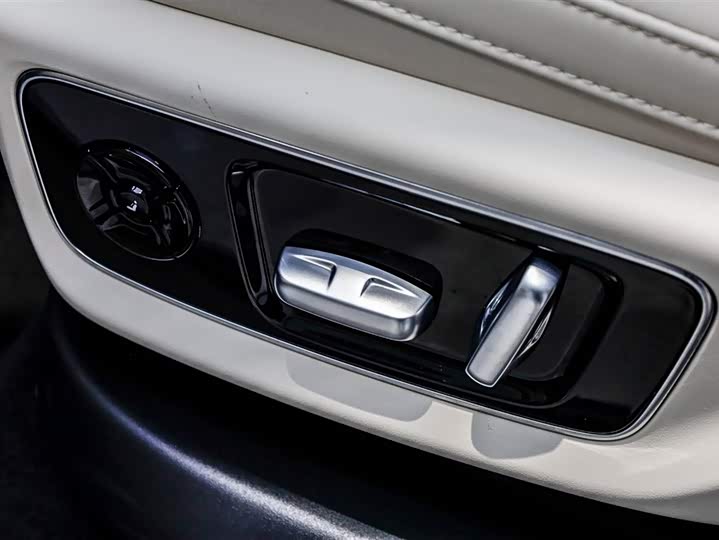 Фото 7 - LiXiang L7