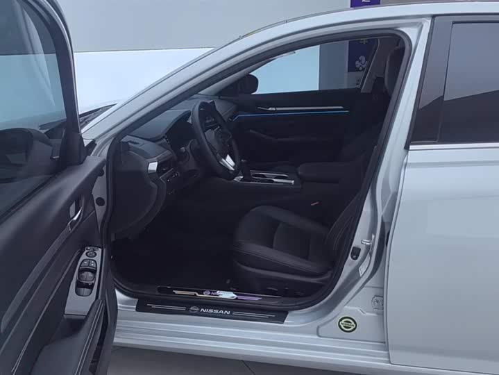 Фото 9 - Nissan Teana