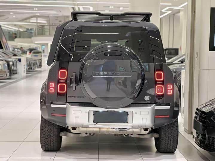 Фото 4 - Land Rover Defender