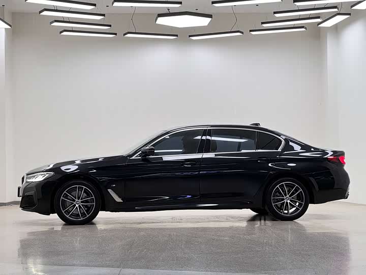 Фото 4 - BMW 5 Series