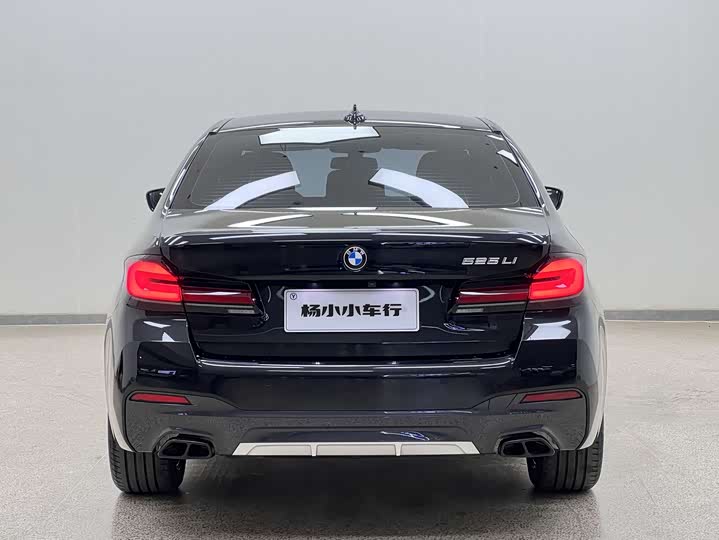 Фото 6 - BMW 5 Series