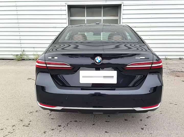 Фото 2 - BMW 5 Series