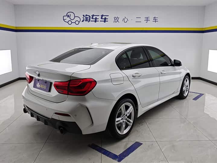 Фото 3 - BMW 1 Series