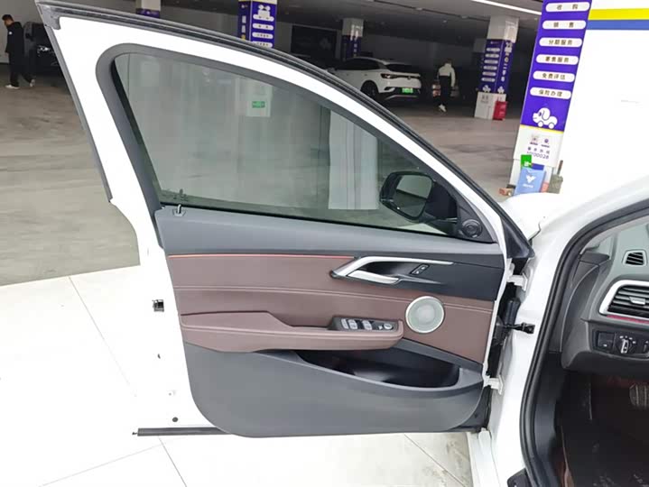 Фото 7 - BMW 1 Series