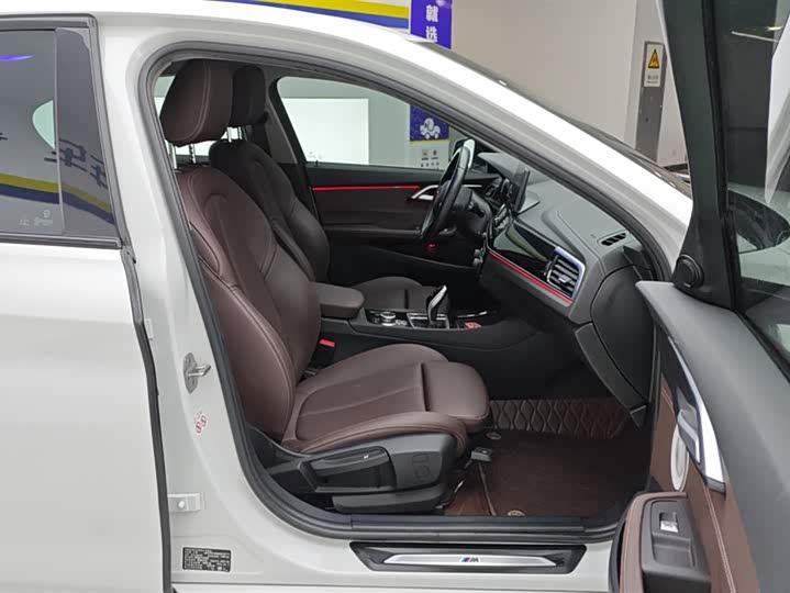 Фото 8 - BMW 1 Series