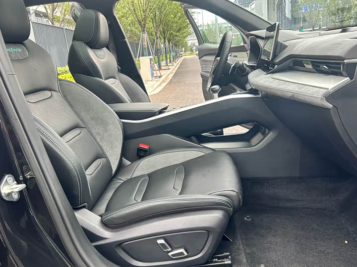 Фото 6 - Geely Preface