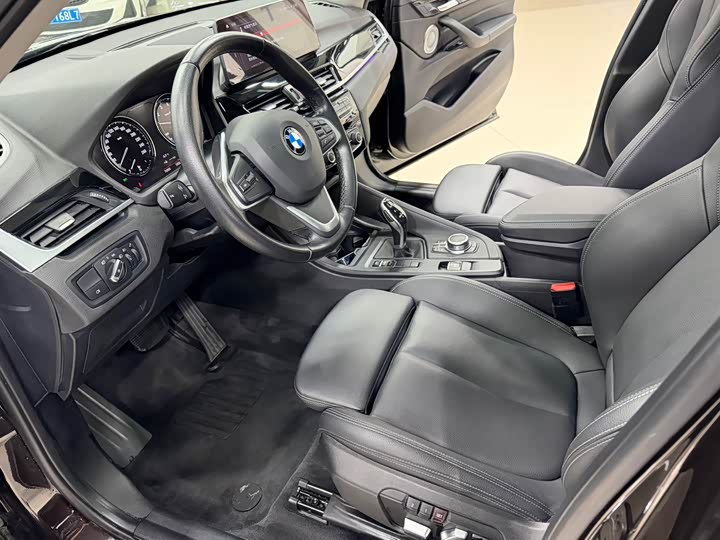 Фото 6 - BMW X1