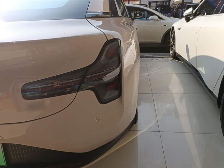 Фото 8 - XPeng Mona M03