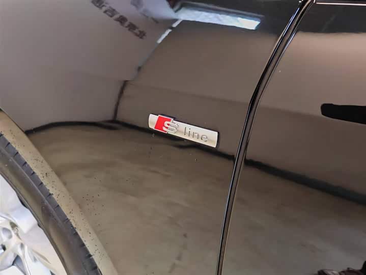 Фото 4 - Audi A8