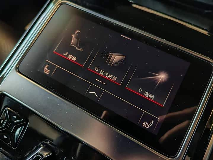 Фото 6 - Audi A8